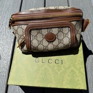 💚SOLD💚 Gucci GG Supreme Canvas Brown Belt Bag